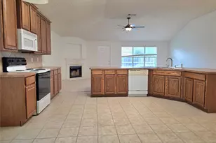 4425 Chaparral Creek Dr, Fort Worth, TX 76123 - Photo 7