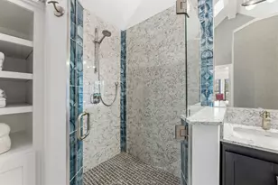 201 Cimarron Trail, Irving, TX 75063 - Photo 21