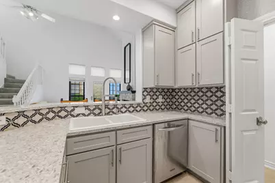 [Address not provided], Irving, TX 75063 - Photo 9
