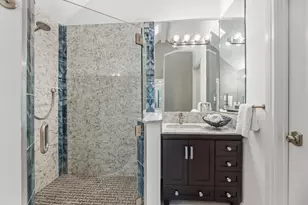 201 Cimarron Trail, Irving, TX 75063 - Photo 21