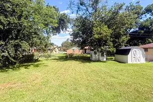 2227 Cambridge Dr, Irving, TX 75061 - Photo 17
