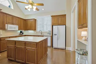 6404 Creekside Dr, Greenville, TX 75402 - Photo 9
