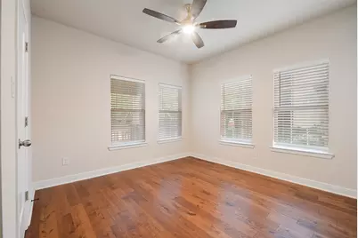 807 Hollywood Avenue, Dallas, TX 75208 - Photo 25