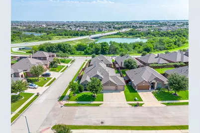 2101 Rosalinda Pass, Fort Worth, TX 76131 - Photo 33