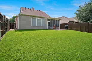 2824 Lacompte Dr, Dallas, TX 75227 - Photo 23