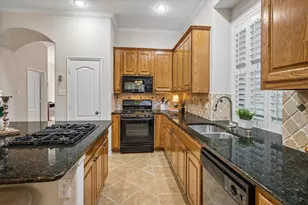 2824 Lacompte Dr, Dallas, TX 75227 - Photo 9