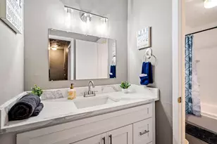 14 W Townhouse Ln, Grand Prairie, TX 75052 - Photo 3