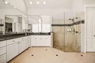 4928 Holly Tree Dr, Dallas, TX 75287 - Photo 25