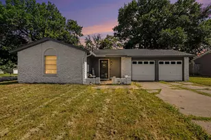 1608 Natches Dr, Arlington, TX 76014 - Photo 1