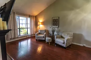 110 E Amberway Ln, Garland, TX 75040 - Photo 9