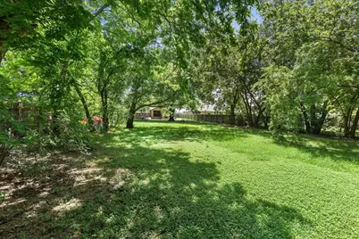 1311 S Clements Street, Gainesville, TX 76240 - Photo 23