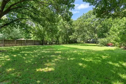 1311 S Clements Street, Gainesville, TX 76240 - Photo 1