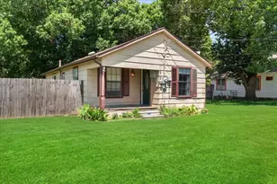 1311 S Clements St, Gainesville, TX 76240 - Photo 3