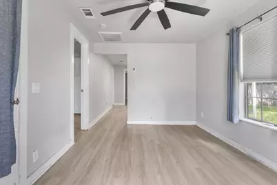 1311 S Clements Street, Gainesville, TX 76240 - Photo 5