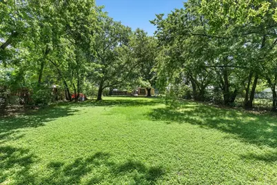 1311 S Clements Street, Gainesville, TX 76240 - Photo 21