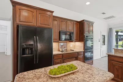 3236 Golden Oaks Circle, Granbury, TX 76049 - Photo 9