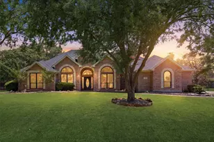 3236 Golden Oaks Cir, Granbury, TX 76049 - Photo 1