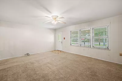 706 S Santa Fe Street, Wolfe City, TX 75496 - Photo 5