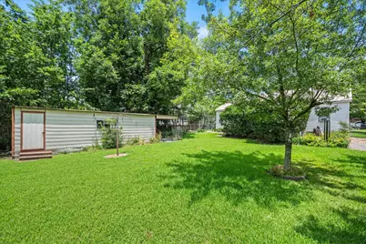 706 S Santa Fe Street, Wolfe City, TX 75496 - Photo 27