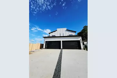 520 Woodbine Avenue, Dallas, TX 75203 - Photo 1