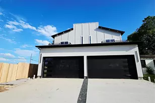 520 Woodbine Ave, Dallas, TX 75203 - Photo 1