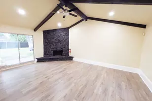 1037 Nancy Ln, Lancaster, TX 75134 - Photo 3