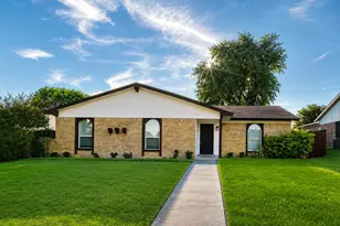 1037 Nancy Ln, Lancaster, TX 75134 - Photo 1
