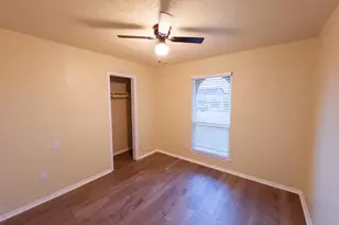 1037 Nancy Ln, Lancaster, TX 75134 - Photo 11
