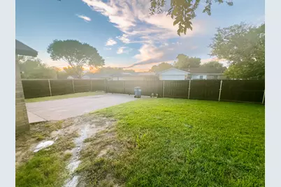 1037 Nancy Lane, Lancaster, TX 75134 - Photo 15