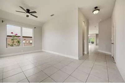 512 Carnation Lane, Mansfield, TX 76063 - Photo 9
