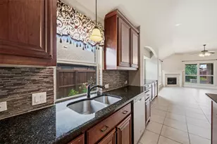 512 Carnation Ln, Mansfield, TX 76063 - Photo 15