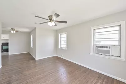 1501 Greenbrier Drive, River Oaks, TX 76114 - Photo 5