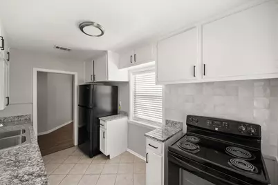 1501 Greenbrier Drive, River Oaks, TX 76114 - Photo 23