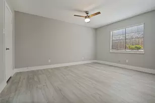 7334 Oakmore Dr, Dallas, TX 75249 - Photo 15