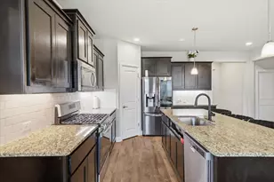 717 Greenford Mnr, Fort Worth, TX 76247 - Photo 11