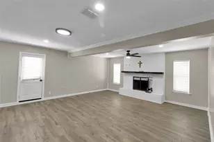 4006 Hanover Dr, Garland, TX 75042 - Photo 9