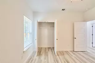 1405 E Maddox Ave, Fort Worth, TX 76104 - Photo 33