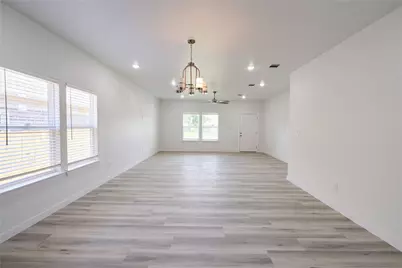 1405 E Maddox Avenue, Fort Worth, TX 76104 - Photo 9
