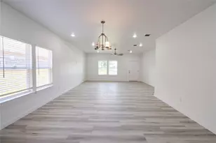 1405 E Maddox Ave, Fort Worth, TX 76104 - Photo 9
