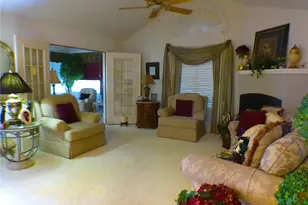 933 Bridges Dr, Arlington, TX 76012 - Photo 7