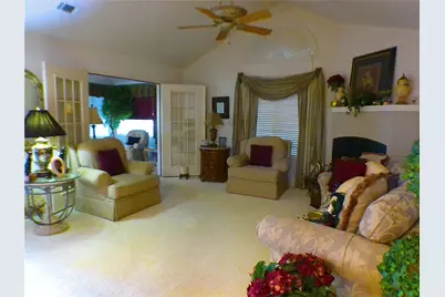 933 Bridges Drive, Arlington, TX 76012 - Photo 7