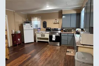 605 Trinity Street, Stamford, TX 79553 - Photo 3