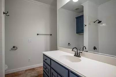 4144 Towne Green Circle, Addison, TX 75001 - Photo 17