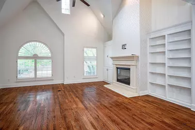 4144 Towne Green Circle, Addison, TX 75001 - Photo 3