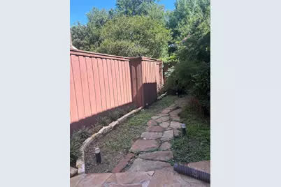 4144 Towne Green Circle, Addison, TX 75001 - Photo 23
