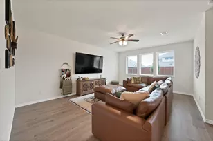 9720 Lariat Dr, Aubrey, TX 76227 - Photo 3
