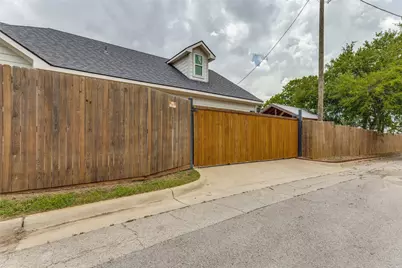 2000 Langston Street, Fort Worth, TX 76105 - Photo 25