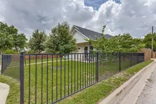 2000 Langston St, Fort Worth, TX 76105 - Photo 23