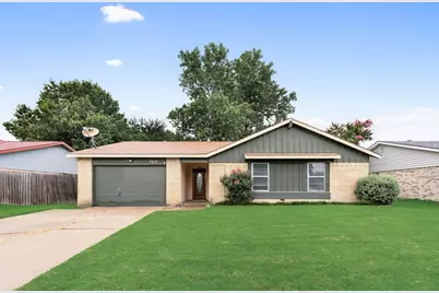 7013 Lincolnshire Lane, North Richland Hills, TX 76182 - Photo 1