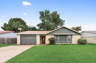7013 Lincolnshire Ln, North Richland Hills, TX 76182 - Photo 1